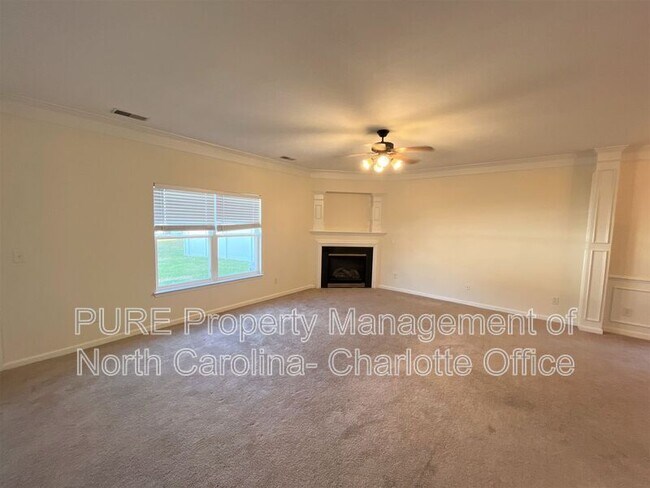 Building Photo - 4803 Sunburst Ln