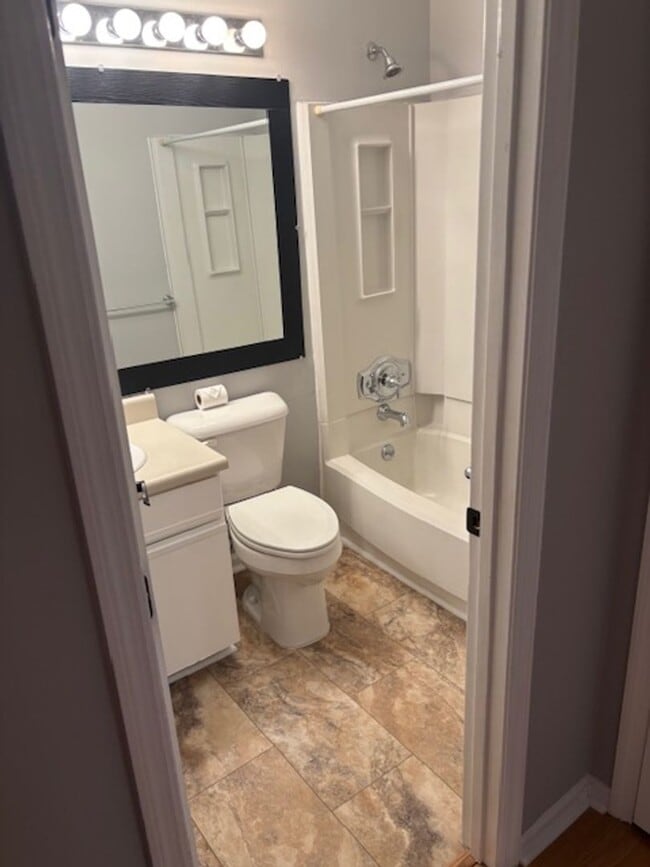 Building Photo - SOUTH END - FOREST COVE