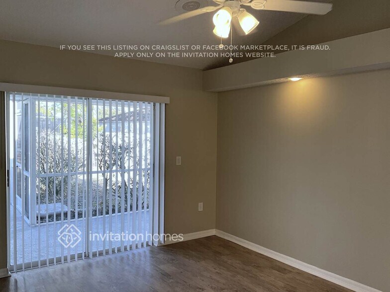 Building Photo - 9741 Reynosa Dr