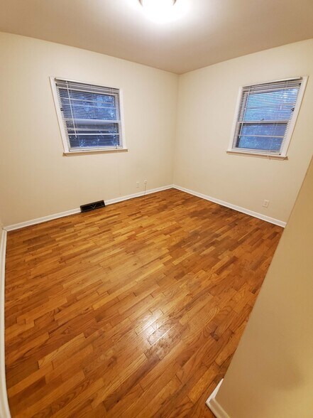 Building Photo - 76 Union Ave SE