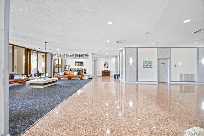 Building Photo - 137 Golden Isles Dr