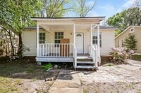 Building Photo - 928 Ray St