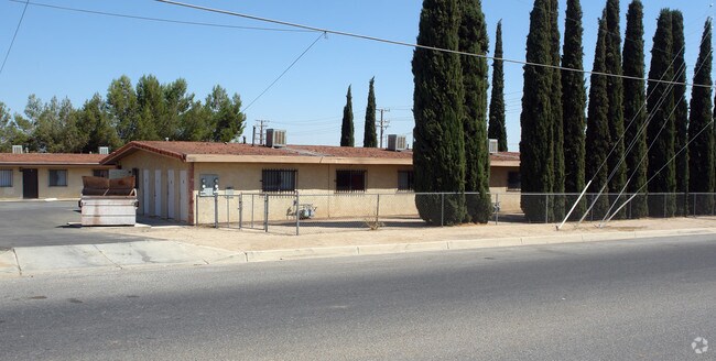 Building Photo - 9140 E Ave