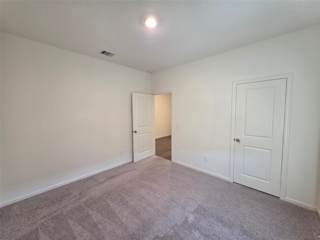 Building Photo - 5903 Grantgrala Dr