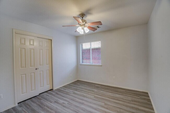 Building Photo - 3310 Zinfandel Ln
