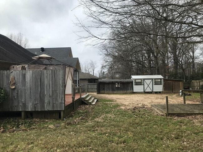 Building Photo - 24 Country Village Cir