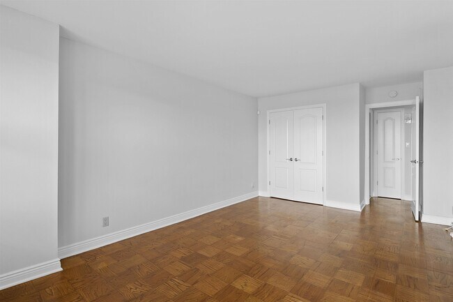 Building Photo - 500 Central Ave