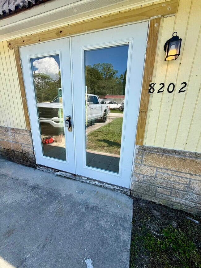 Building Photo - 8134 Krag Dr