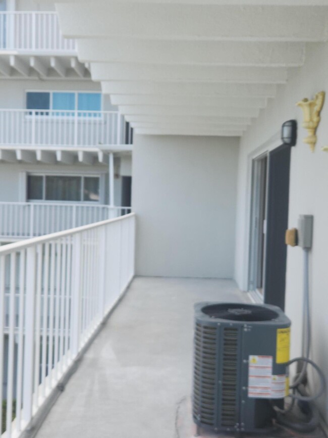 Building Photo - 3500 S Ocean Blvd