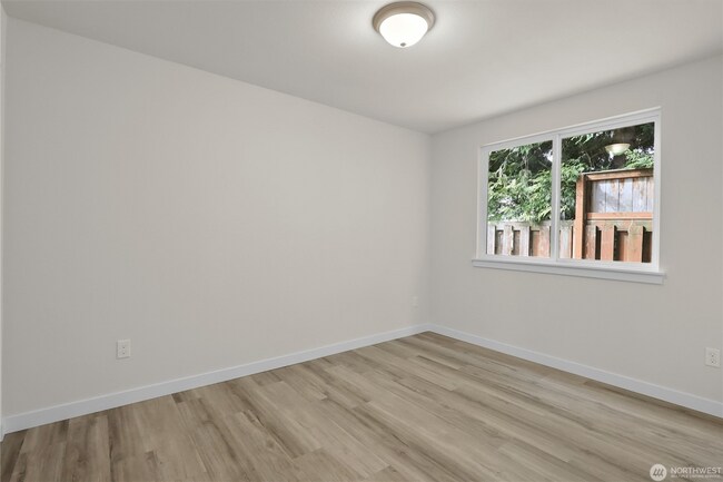 Building Photo - 3302 McKinley Ave
