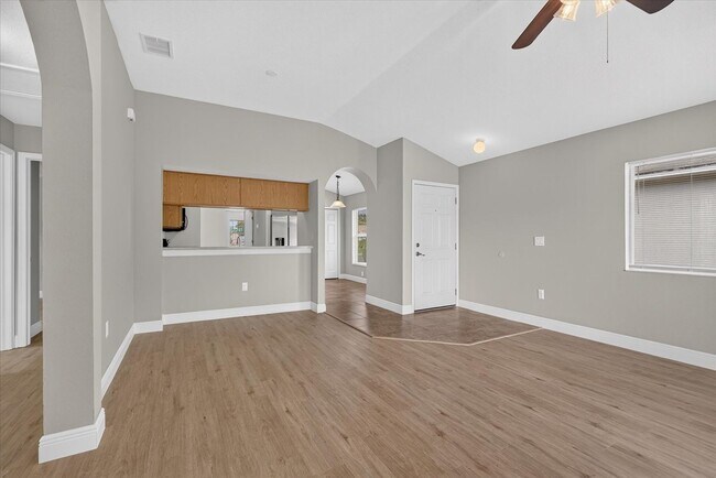Building Photo - 557 Lindsay Anne Ct