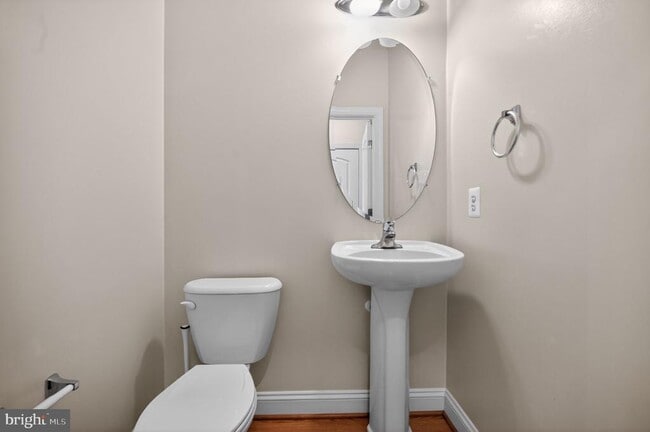 Building Photo - 333 Caldwell Terrace SE