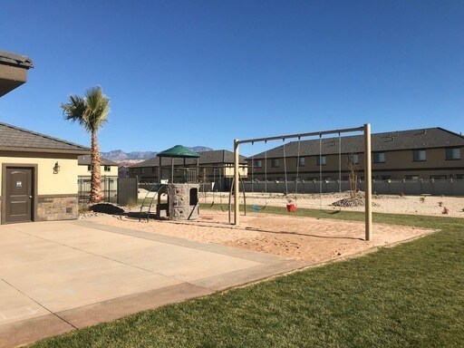 Building Photo - Very nice Townhouse in Santa Clara, with a POOL!!