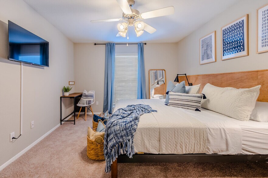 Building Photo - 10020 Regal Park Ln