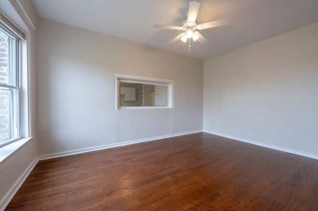 Building Photo - Spacious, Renovated 3 Bedroom 1 Bathroom