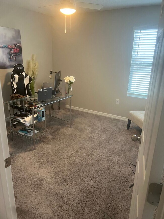 Building Photo - Spacious 5BR House in Winter Haven