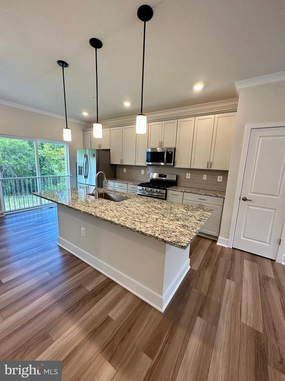 Building Photo - 2318 Woodlands Rd