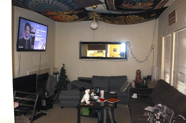 Building Photo - 2804 Rio Grande St