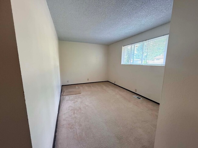 Building Photo - 270 146th Pl NE