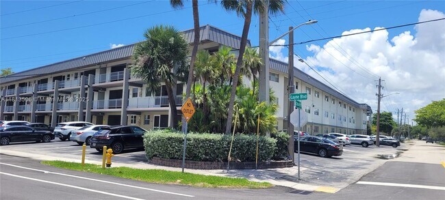Primary Photo - 270 Layne Blvd