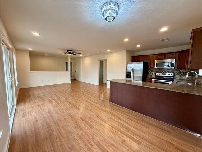 Building Photo - 21003 Boggy Ford Rd