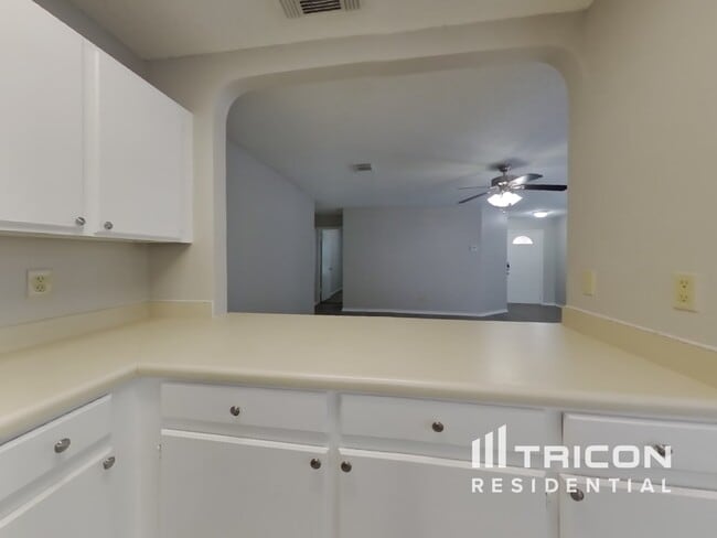 Building Photo - 8130 Ocean Meadow Dr