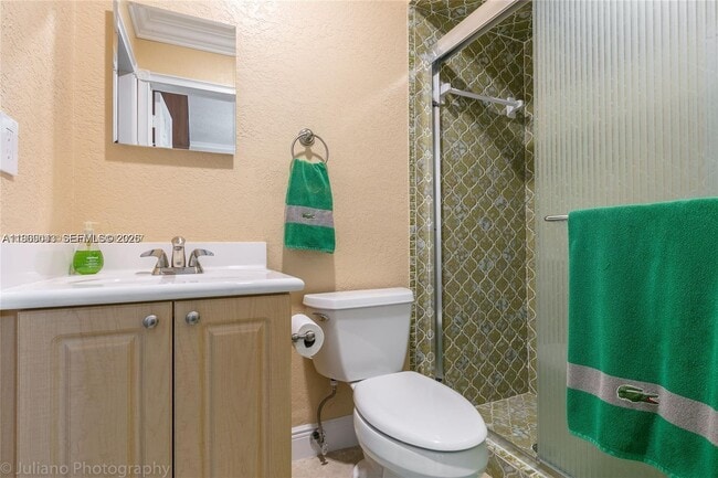 Building Photo - 19701 W Oakmont Dr