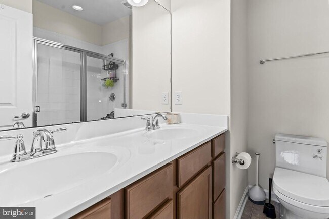 Building Photo - 7933 Trailview Xing