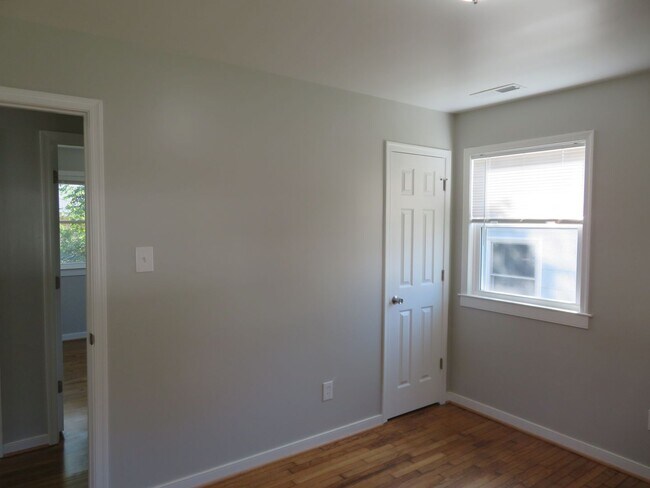Building Photo - Hopewell
