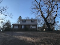 Building Photo - 103 White Oak Ln SW