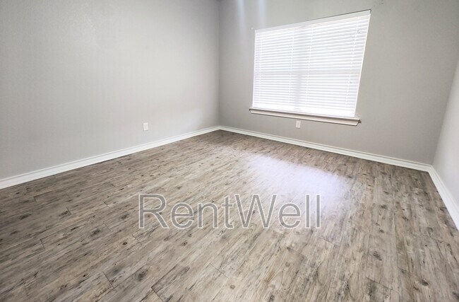 Building Photo - 2215 Quitman Ave