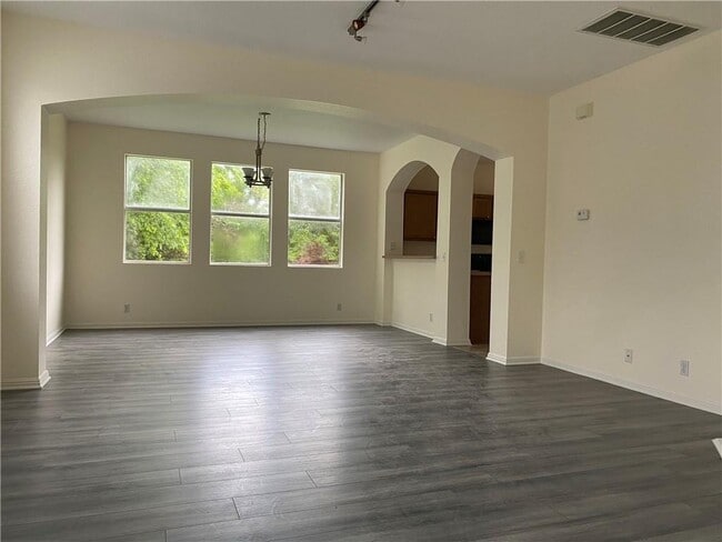Building Photo - 9102 Magna Carta Loop