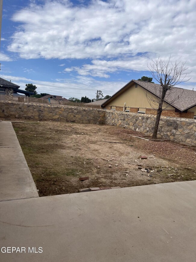 Building Photo - 1713 Dana Michelle St