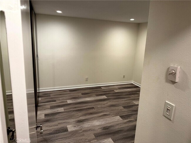 Building Photo - 280 Molino Ave