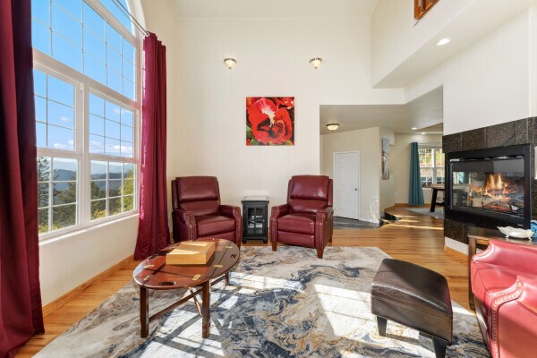 Building Photo - 11770 Leavenworth Dr