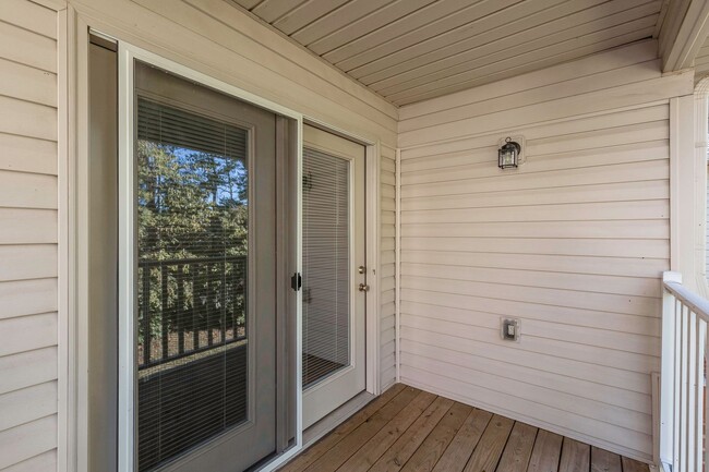 Building Photo - 9415 Magnolia Ridge Dr