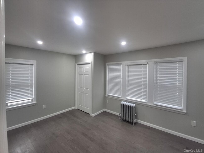 Building Photo - 194-14 115th Rd