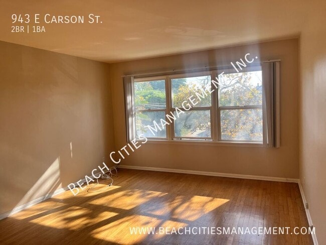 Building Photo - 943 E Carson St