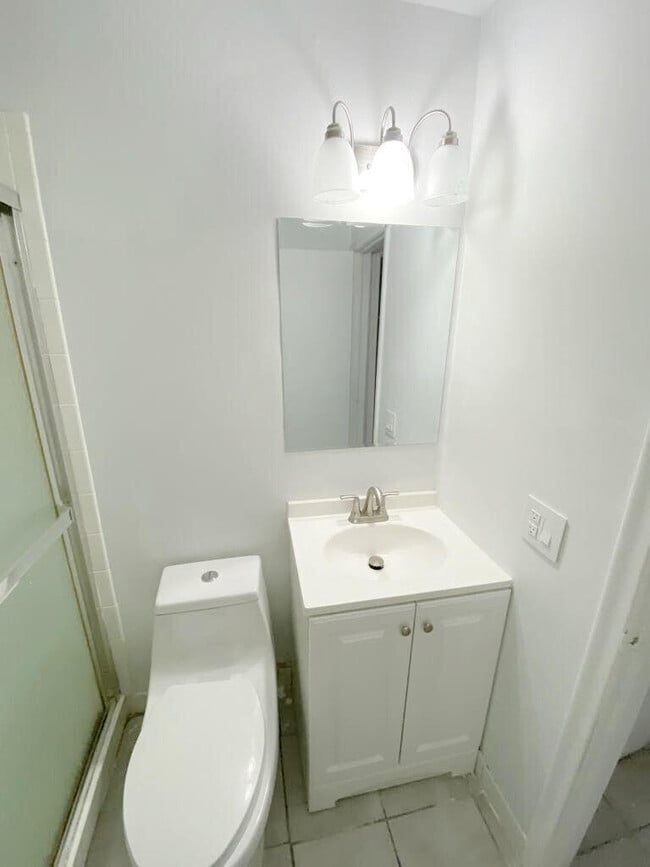 Building Photo - 2715 Ponce De Leon Blvd