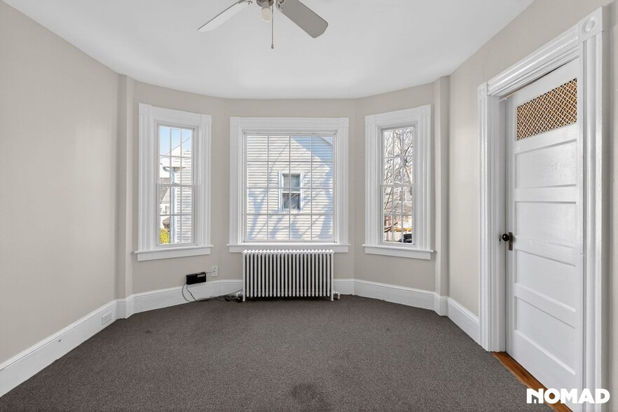 Building Photo - 21 Hall Ave