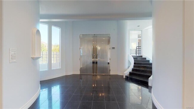 Building Photo - 22500 N Summit Ridge Cir