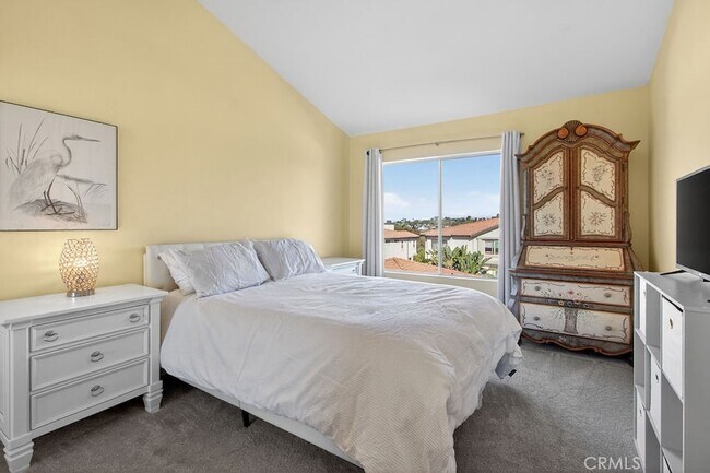 Building Photo - 30902 Club House Dr