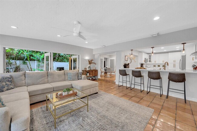 Building Photo - 2757 NE 20th St