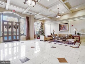 Building Photo - 1781 Chain Bridge Rd