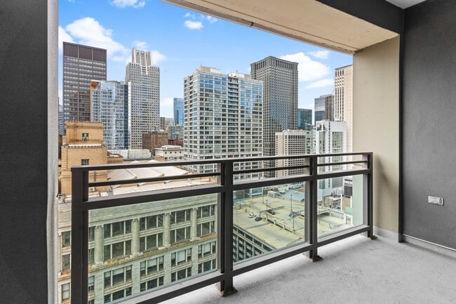 Building Photo - 130 N Garland Ct