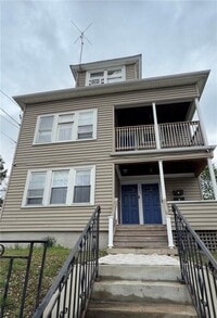 Building Photo - 694 Killingly St
