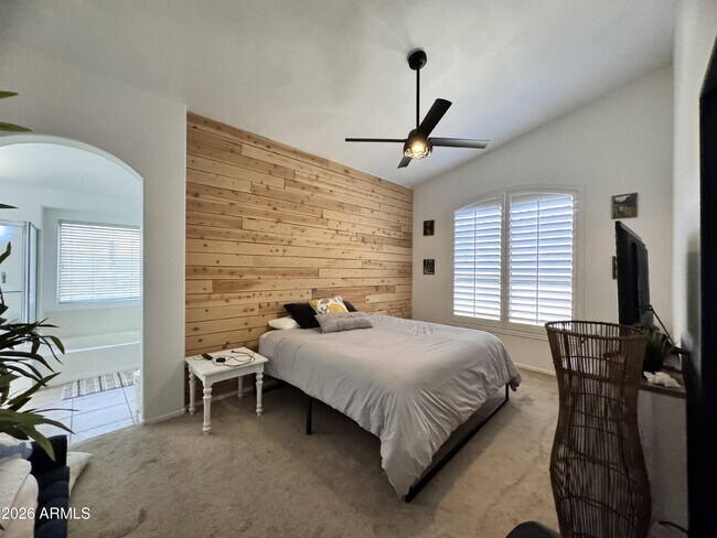 Building Photo - 1461 S Cholla Pl