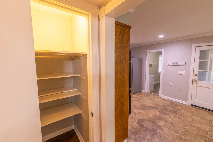 Pantry - 311 Linden Cir