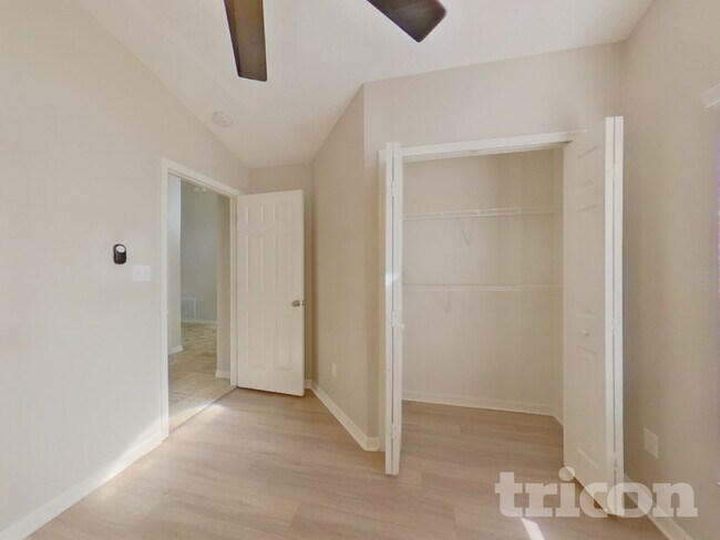 Building Photo - 8008 Elmstone Cir