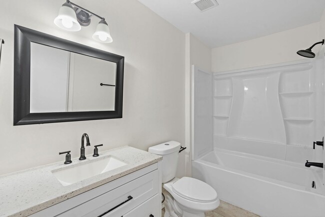Building Photo - 1541 Cherry Tree Dr